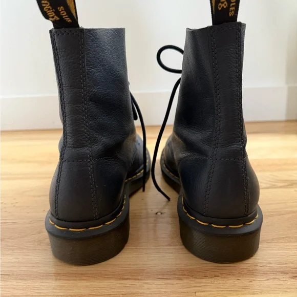 Dr. Martens 1460 Pascal Virginia US 8 Lace up Blue Leather Boots EUC - Picture 6 of 12